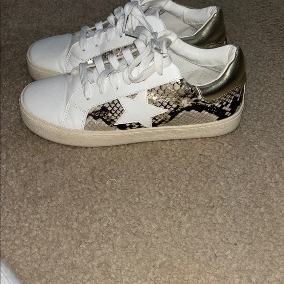 Madden Girl Sneakers - Picture 2 of 4